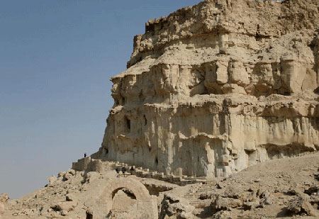 غار خریس در ایران با معماری عجیب و دیدنی (تصاویر)