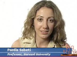 خانم پردیس ثابتی نامزد چهره های سال 2014 شد (عکس)